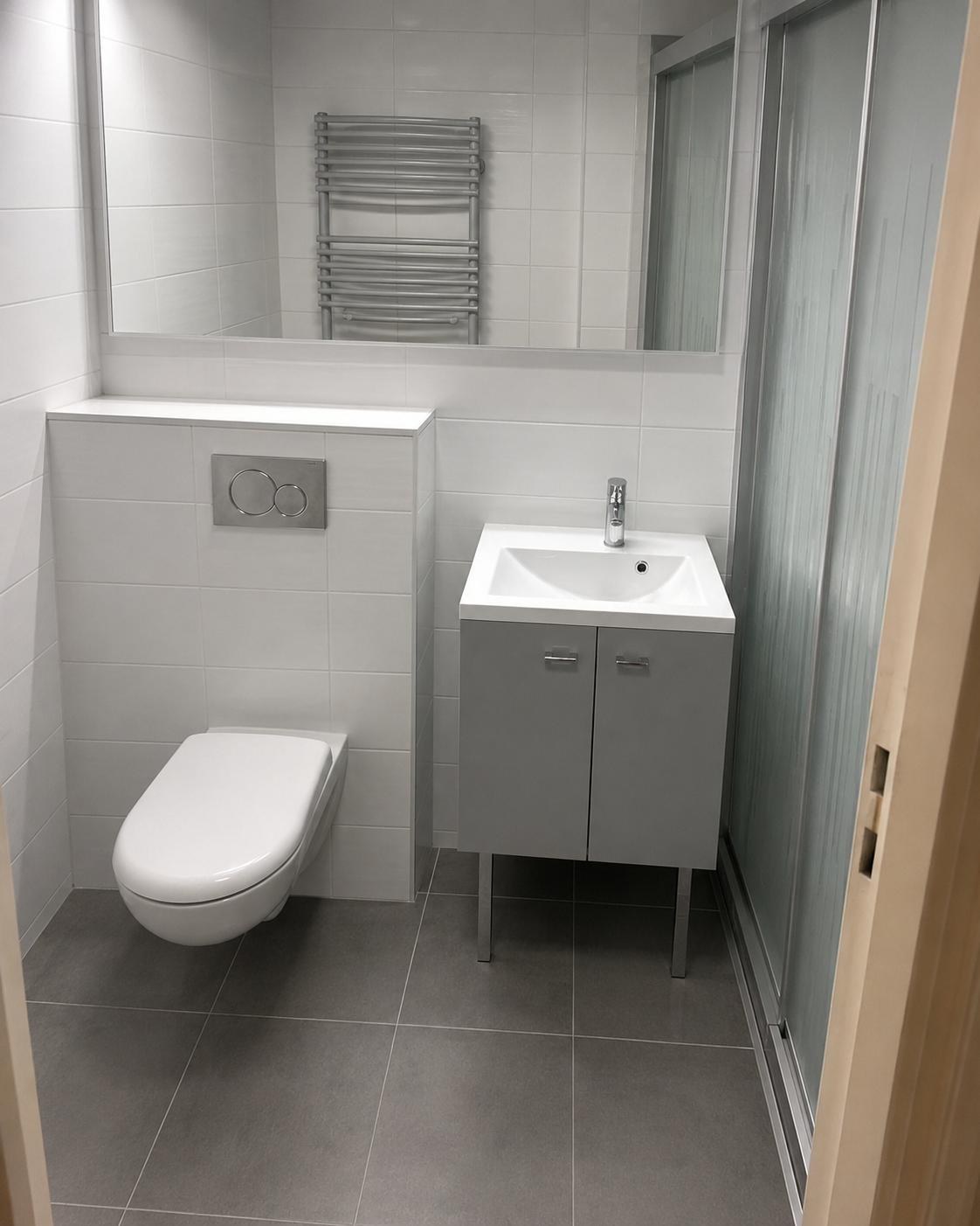 Photo avant rénovation salle de bain très petit volume AVL